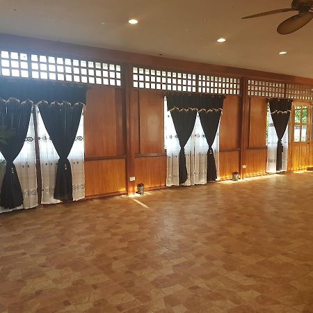 Boro Bay Hotel - Borongan Luaran gambar